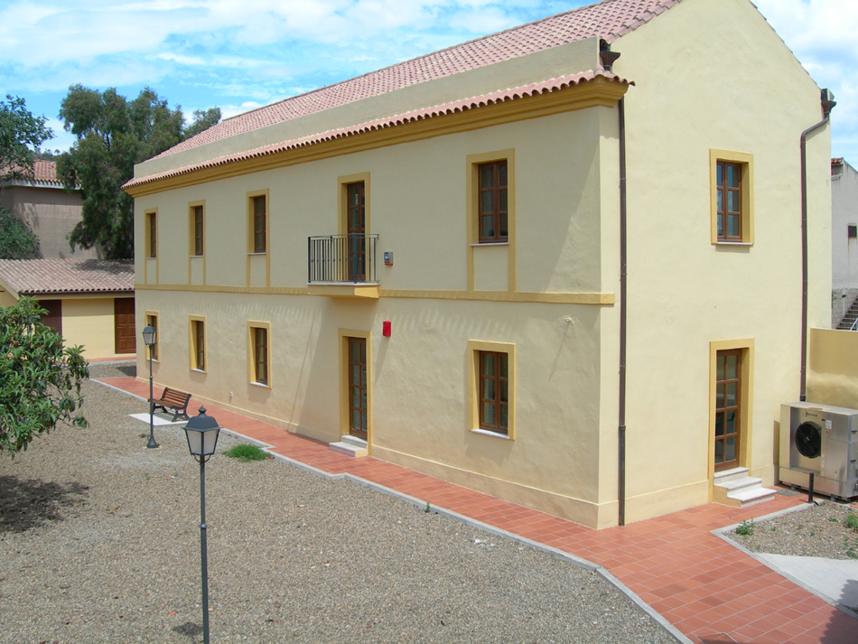 Biblioteca comunale, secondo caseggiato visto dall'esterno